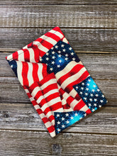 Load image into Gallery viewer, Vintage American Flags Padded Book Sleeve | BookGoodies | Book Pocket | Protective Book Bag | Book Pouch | Bookish Nerd Gift
