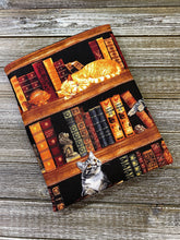 Load image into Gallery viewer, Cats in the Library on Shelves Cotton Padded Book Sleeve | BookGoodies | Book Pocket | Protective Book Bag | Book Pouch | Bookish Nerd Gift
